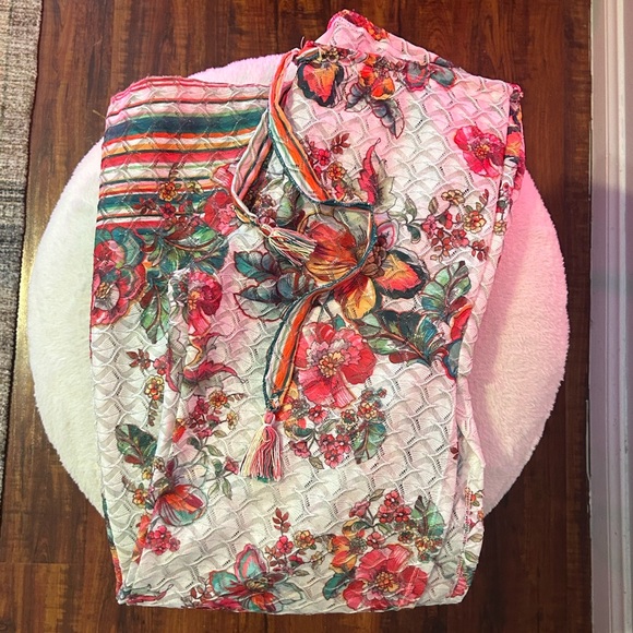 BECCA Floral Mesh Pant - Picture 2 of 4